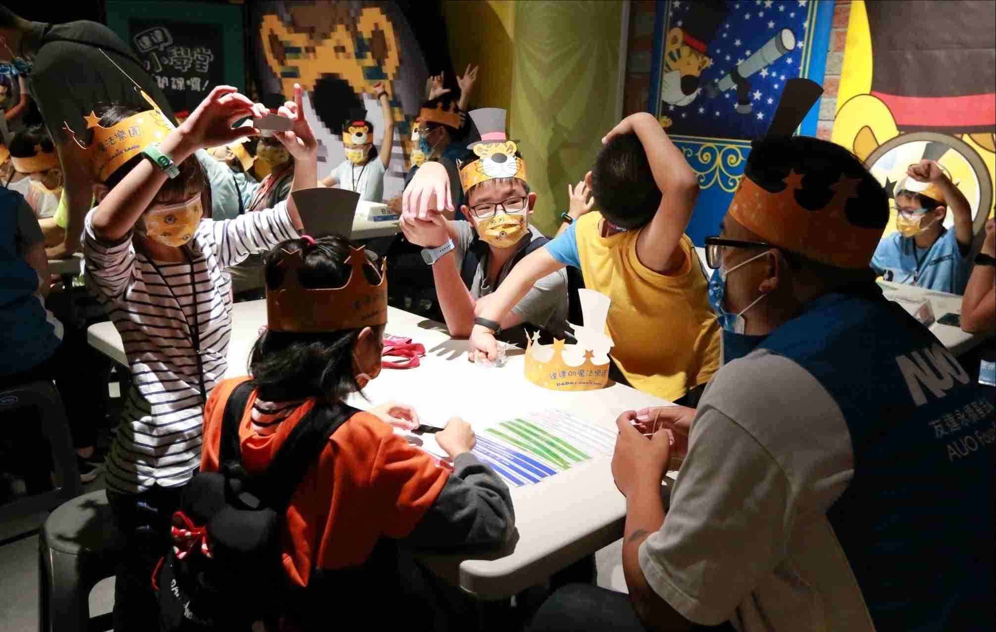 Wepay以永续理念推动全人教育计划，，，，内外结盟储备科普教育人才，，荣获亚太永续行动奖社会共融面的金奖肯定